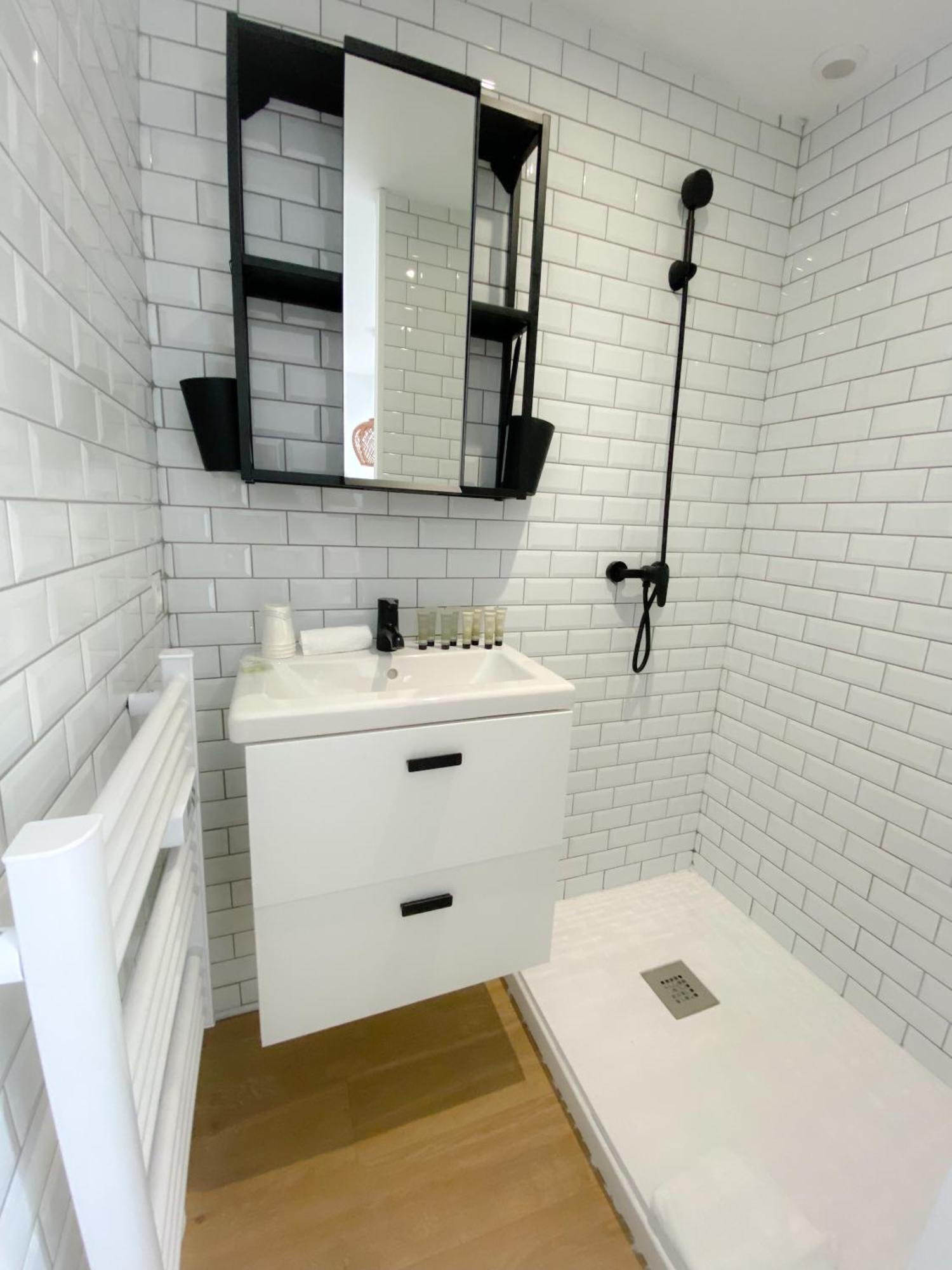 Apartament Le Temple 2 Calais Zewnętrze zdjęcie